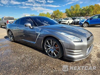 Czwarte zdjęcie samochodu z boku: 2015 NISSAN GT-R PREMIUM VIN:JN1AR5EF4FM281504 - miniatura