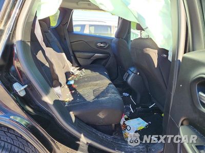 Zdjęcie 11 z 13 samochodu: 2019 JEEP CHEROKEE LATITUDE VIN:1C4PJLCB7KD164657 - miniatura