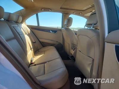 Zdjęcie 10 z 12 samochodu: 2008 MERCEDES-BENZ C 300 VIN:WDDGF54X08F034858 - miniatura