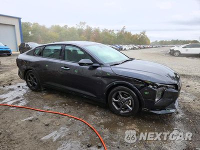 Czwarte zdjęcie samochodu z boku: 2025 KIA K4 LXS VIN:3KPFT4DEXSE061011 - miniatura