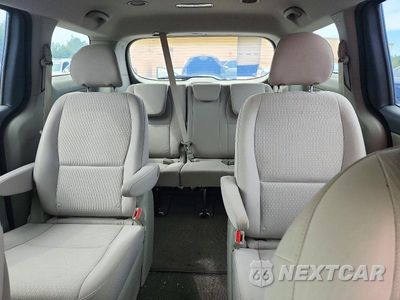 Zdjęcie 10 z 13 samochodu: 2016 KIA SEDONA L VIN:KNDMA5C16G6181211 - miniatura