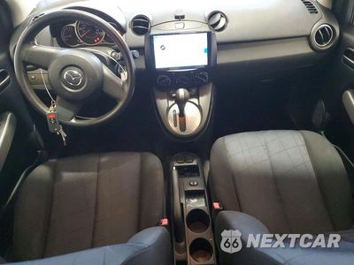 Zdjęcie 8 z 12 samochodu: 2012 MAZDA MAZDA2 VIN:JM1DE1KZ5C0137105 - miniatura