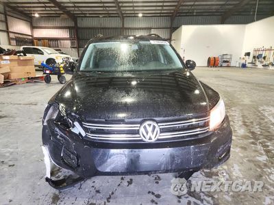 Piąte zdjęcie samochodu w środku: 2015 VOLKSWAGEN TIGUAN S VIN:WVGAV7AX1FW594206 - miniatura