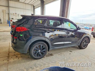 Trzecie zdjęcie samochodu z tyłu: 2019 HYUNDAI TUCSON VALUE VIN:KM8J3CA41KU035233 - miniatura