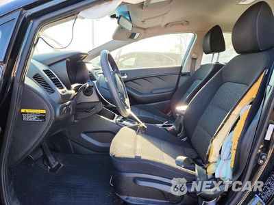 Zdjęcie 7 z 12 samochodu: 2018 KIA FORTE LX VIN:3KPFK4A75JE280398 - miniatura