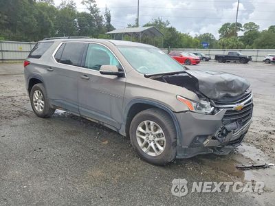 Czwarte zdjęcie samochodu z boku: 2019 CHEVROLET TRAVERSE LT VIN:1GNERHKW0KJ189197 - miniatura