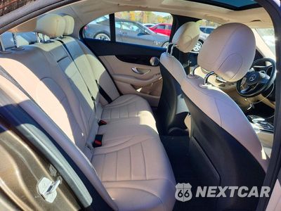 Zdjęcie 10 z 12 samochodu: 2015 MERCEDES-BENZ C 300 4MATIC VIN:55SWF4KB7FU059585 - miniatura