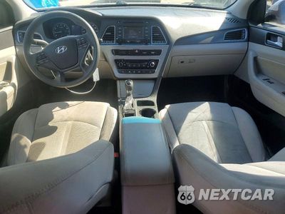 Zdjęcie 8 z 12 samochodu: 2015 HYUNDAI SONATA SPORT VIN:5NPE34AF4FH035367 - miniatura