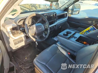 Zdjęcie 8 z 12 samochodu: 2023 FORD F350 SUPER DUTY VIN:1FT8W3CT2PED15713 - miniatura