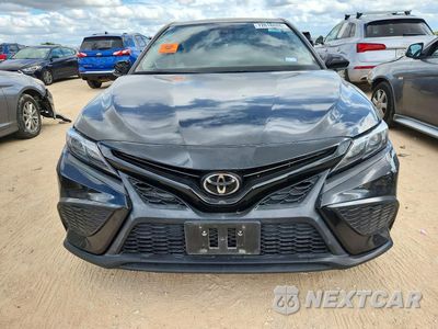 Piąte zdjęcie samochodu w środku: 2022 TOYOTA CAMRY SE VIN:4T1G11AK7NU697888 - miniatura