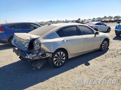 Trzecie zdjęcie samochodu z tyłu: 2015 HONDA ACCORD HYBRID EXL VIN:1HGCR6F51FA004250 - miniatura