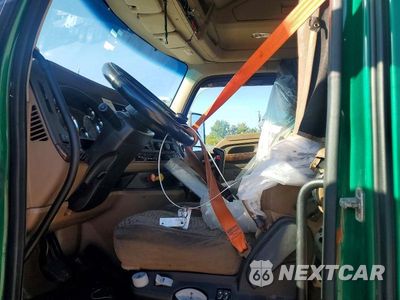 Zdjęcie 7 z 14 samochodu: 2019 KENWORTH T680 SEMI TRUCK VIN:1XKYDP9X8KJ226305 - miniatura