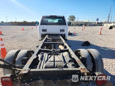Zdjęcie 10 z 12 samochodu: 2019 FORD F550 SUPER DUTY VIN:1FDUF5GT3KDA04497 - miniatura