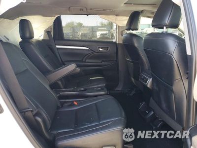 Zdjęcie 11 z 13 samochodu: 2019 TOYOTA HIGHLANDER XLE VIN:5TDKZRFH1KS329533 - miniatura