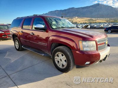 Czwarte zdjęcie samochodu z boku: 2008 CHEVROLET SUBURBAN K1500 LS VIN:3GNFK16328G236854 - miniatura