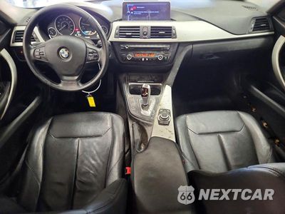 Zdjęcie 8 z 12 samochodu: 2013 BMW 328 I VIN:WBA3A5C58DF359840 - miniatura