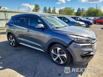 Czwarte zdjęcie samochodu z boku: 2018 HYUNDAI TUCSON LIMITED VIN:KM8J3CA25JU750240 - miniatura