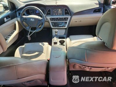 Zdjęcie 8 z 12 samochodu: 2017 HYUNDAI SONATA SPORT VIN:5NPE34AF0HH518079 - miniatura