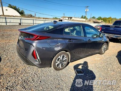 Trzecie zdjęcie samochodu z tyłu: 2017 TOYOTA PRIUS PRIME ADVANCED VIN:JTDKARFP1H3027572 - miniatura