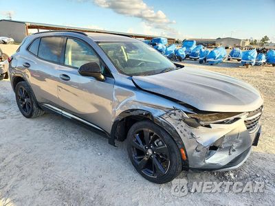 Czwarte zdjęcie samochodu z boku: 2023 BUICK ENVISION PREFERRED VIN:LRBAZLR40PD067085 - miniatura