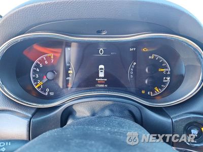 Zdjęcie 9 z 13 samochodu: 2015 JEEP GRAND CHEROKEE LIMITED VIN:1C4RJFBG6FC783303 - miniatura