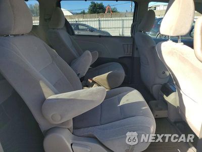 Zdjęcie 11 z 13 samochodu: 2017 TOYOTA SIENNA LE VIN:5TDJZ3DC8HS157011 - miniatura