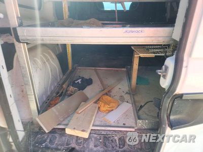 Zdjęcie 10 z 13 samochodu: 2016 RAM PROMASTER CITY VIN:ZFBERFAT9G6C49479 - miniatura