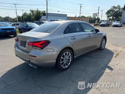 Czwarte zdjęcie samochodu z boku: 2019 MERCEDES-BENZ A 220 4MATIC VIN:WDD3G4FB0KW024667 - miniatura