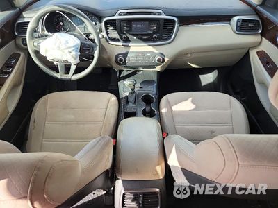Zdjęcie 8 z 14 samochodu: 2016 KIA SORENTO LX V6 VIN:5XYPG4A52GG017270 - miniatura