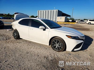 Czwarte zdjęcie samochodu z boku: 2024 TOYOTA CAMRY SE VIN:4T1G11AK7RU872906 - miniatura