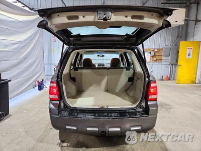 Zdjęcie 6 z 13 samochodu: 2011 FORD ESCAPE XLS VIN:1FMCU9C72BKB94418 - miniatura