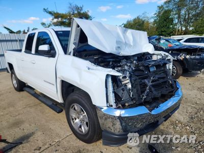 Czwarte zdjęcie samochodu z boku: 2018 CHEVROLET SILVERADO K1500 LT VIN:1GCVKREC6JZ191833 - miniatura
