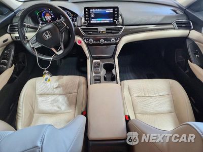 Zdjęcie 8 z 13 samochodu: 2018 HONDA ACCORD TOURING HYBRID VIN:1HGCV3F97JA002346 - miniatura