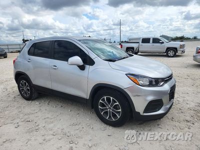Czwarte zdjęcie samochodu z boku: 2018 CHEVROLET TRAX LS VIN:3GNCJKSBXJL410126 - miniatura