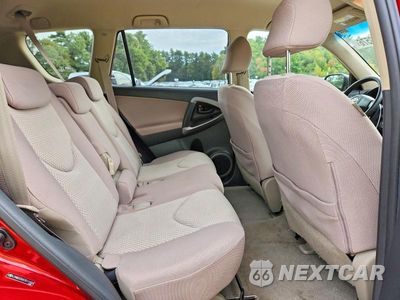 Zdjęcie 11 z 13 samochodu: 2007 TOYOTA RAV4 BASE VIN:JTMBD33V575111923 - miniatura
