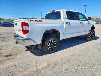 Trzecie zdjęcie samochodu z tyłu: 2016 TOYOTA TUNDRA SR5 VIN:5TFDY5F17GX539014 - miniatura