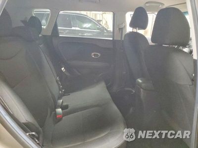 Zdjęcie 11 z 14 samochodu: 2017 KIA SOUL BASE VIN:KNDJN2A21H7428230 - miniatura