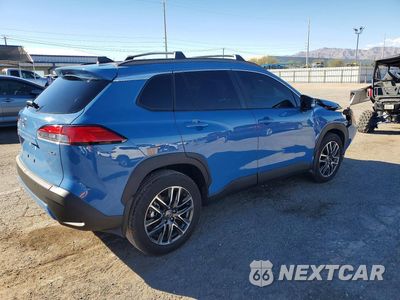 Trzecie zdjęcie samochodu z tyłu: 2026 TOYOTA COROLLA CROSS XLE VIN:7MUDAAAG9TV164306 - miniatura