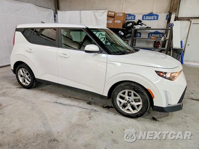 Czwarte zdjęcie samochodu z boku: 2023 KIA SOUL LX VIN:KNDJ23AU1P7860637 - miniatura