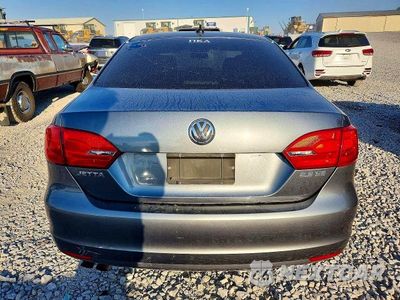Zdjęcie 6 z 12 samochodu: 2013 VOLKSWAGEN JETTA SE VIN:3VWDX7AJXDM283827 - miniatura