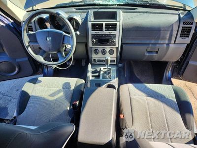 Zdjęcie 8 z 12 samochodu: 2008 DODGE NITRO SXT VIN:1D8GU28K88W252996 - miniatura