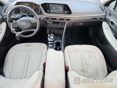Zdjęcie 8 z 12 samochodu: 2020 HYUNDAI SONATA HYBRID BLUE VIN:KMHL24JJ6LA009947 - miniatura