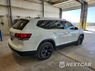 Trzecie zdjęcie samochodu z tyłu: 2018 VOLKSWAGEN ATLAS SE VIN:1V2DP2CA8JC600535 - miniatura