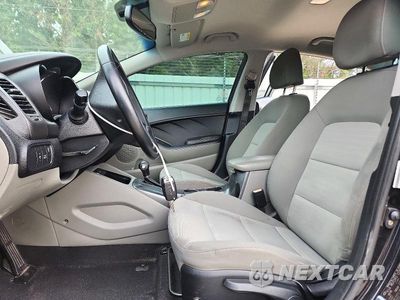 Zdjęcie 7 z 12 samochodu: 2014 KIA FORTE EX VIN:KNAFX4A86E5200955 - miniatura