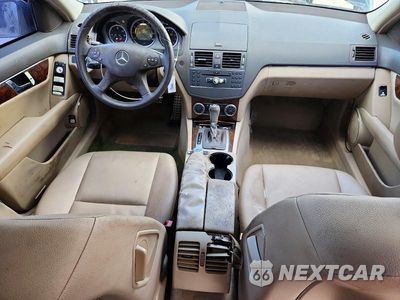 Zdjęcie 8 z 13 samochodu: 2010 MERCEDES-BENZ C 300 VIN:WDDGF5EB2AR101662 - miniatura