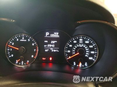Zdjęcie 9 z 12 samochodu: 2017 KIA FORTE LX VIN:3KPFK4A7XHE121239 - miniatura
