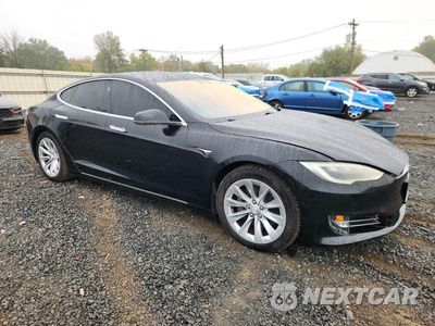 Czwarte zdjęcie samochodu z boku: 2017 TESLA MODEL S VIN:5YJSA1E11HF193348 - miniatura