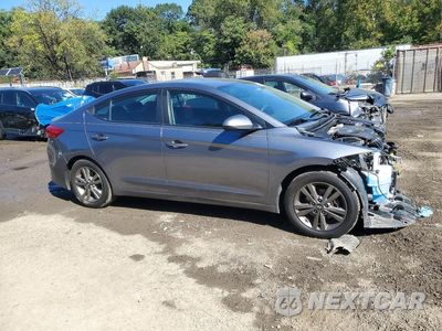 Czwarte zdjęcie samochodu z boku: 2018 HYUNDAI ELANTRA SEL VIN:5NPD84LF9JH357926 - miniatura