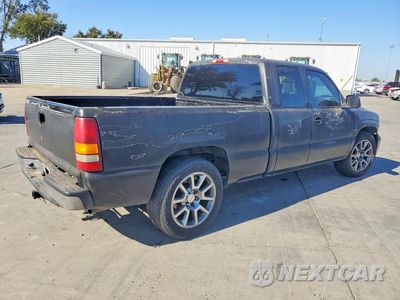 Trzecie zdjęcie samochodu z tyłu: 2002 CHEVROLET SILVERADO C1500 VIN:2GCEC19V821190039 - miniatura