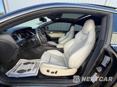Piąte zdjęcie samochodu w środku: 2012 AUDI S5 PRESTIGE VIN:WAUVVAFR7CA000754 - miniatura